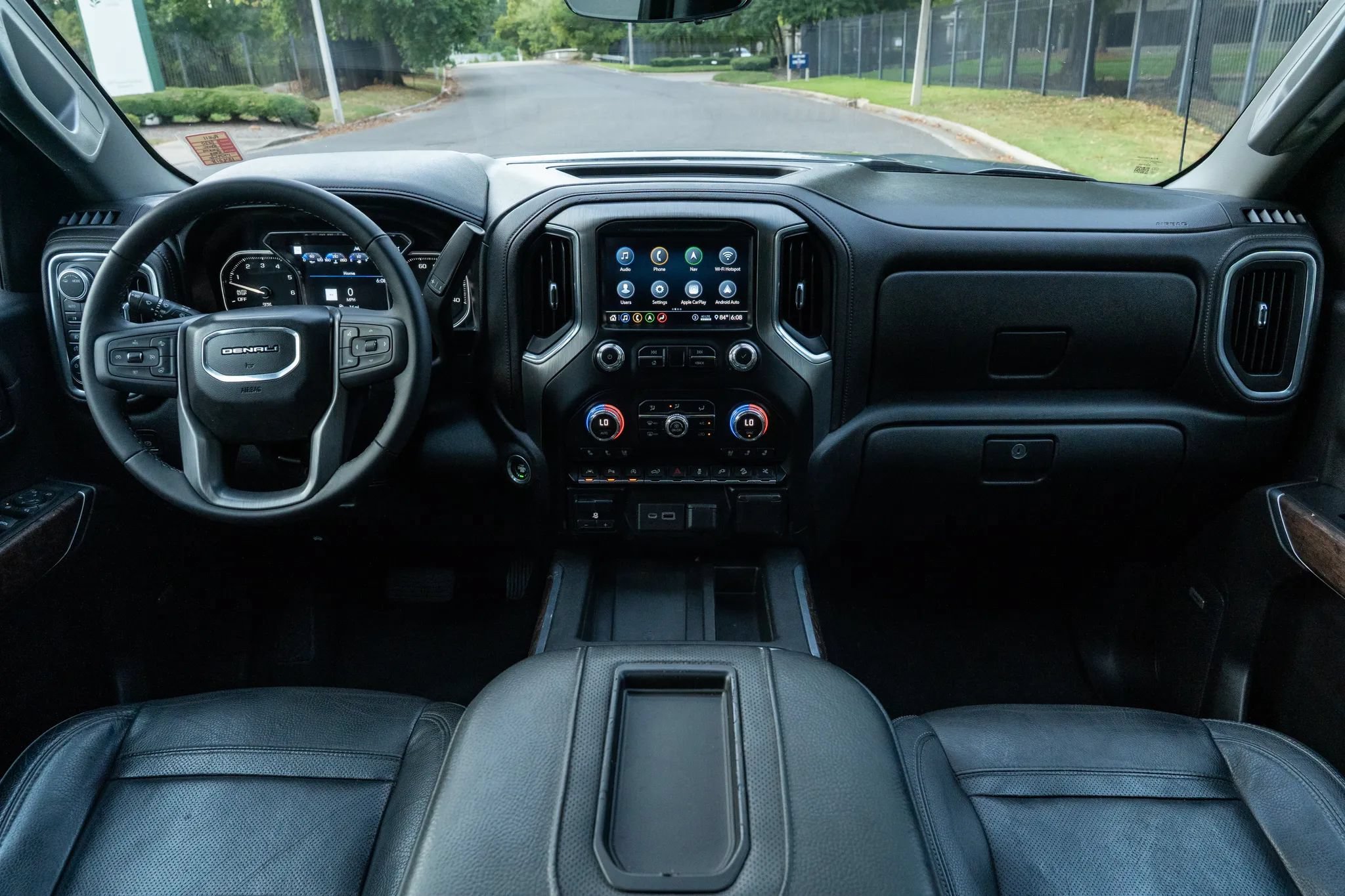 Used 2020 GMC Sierra 1500 Denali w/ Denali Ultimate Package AWD/4WD image 14