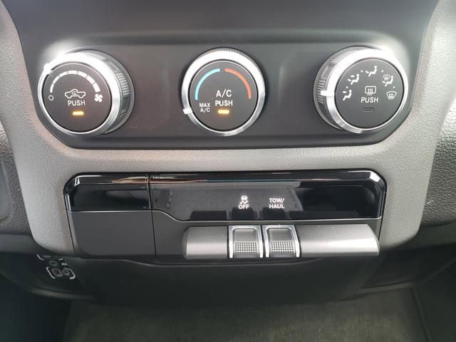 Used 2019 RAM 1500 Big Horn AWD/4WD image 23