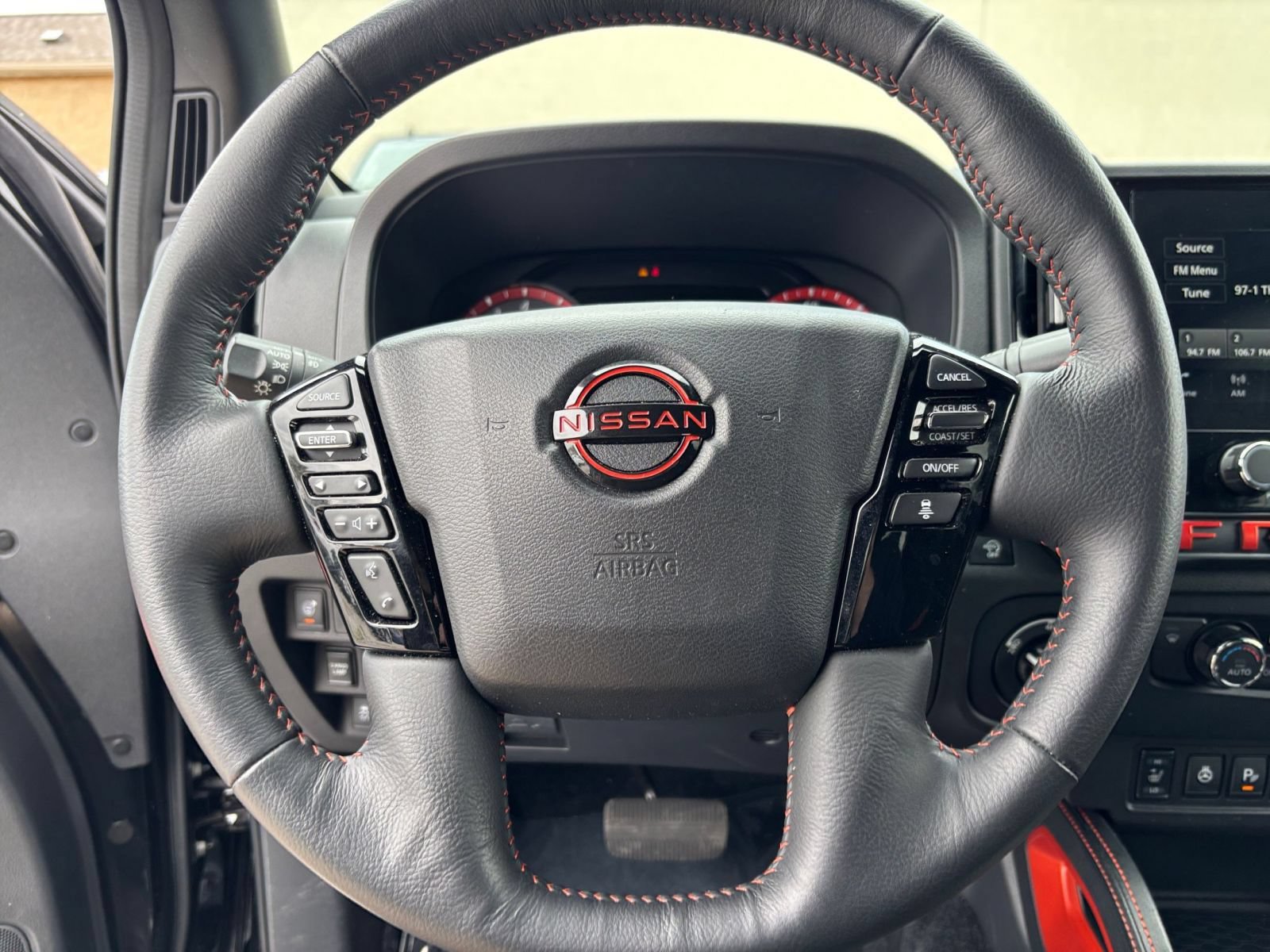 Used 2026 Nissan Frontier PRO-4X AWD/4WD image 27