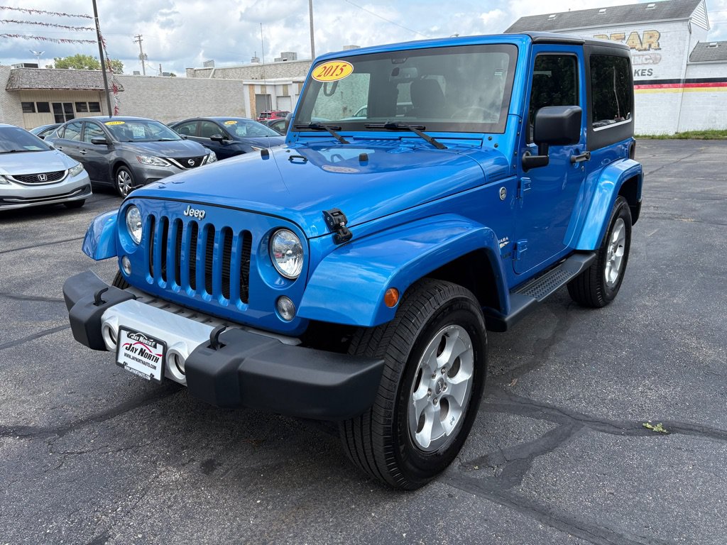 Used 2015 Jeep Wrangler Sahara w/ Connectivity Group AWD/4WD image 6