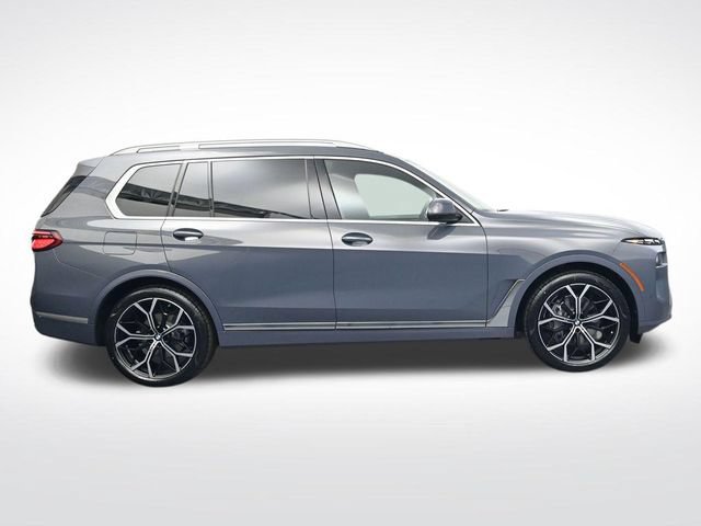 New 2026 BMW X7 xDrive40i AWD/4WD image 3