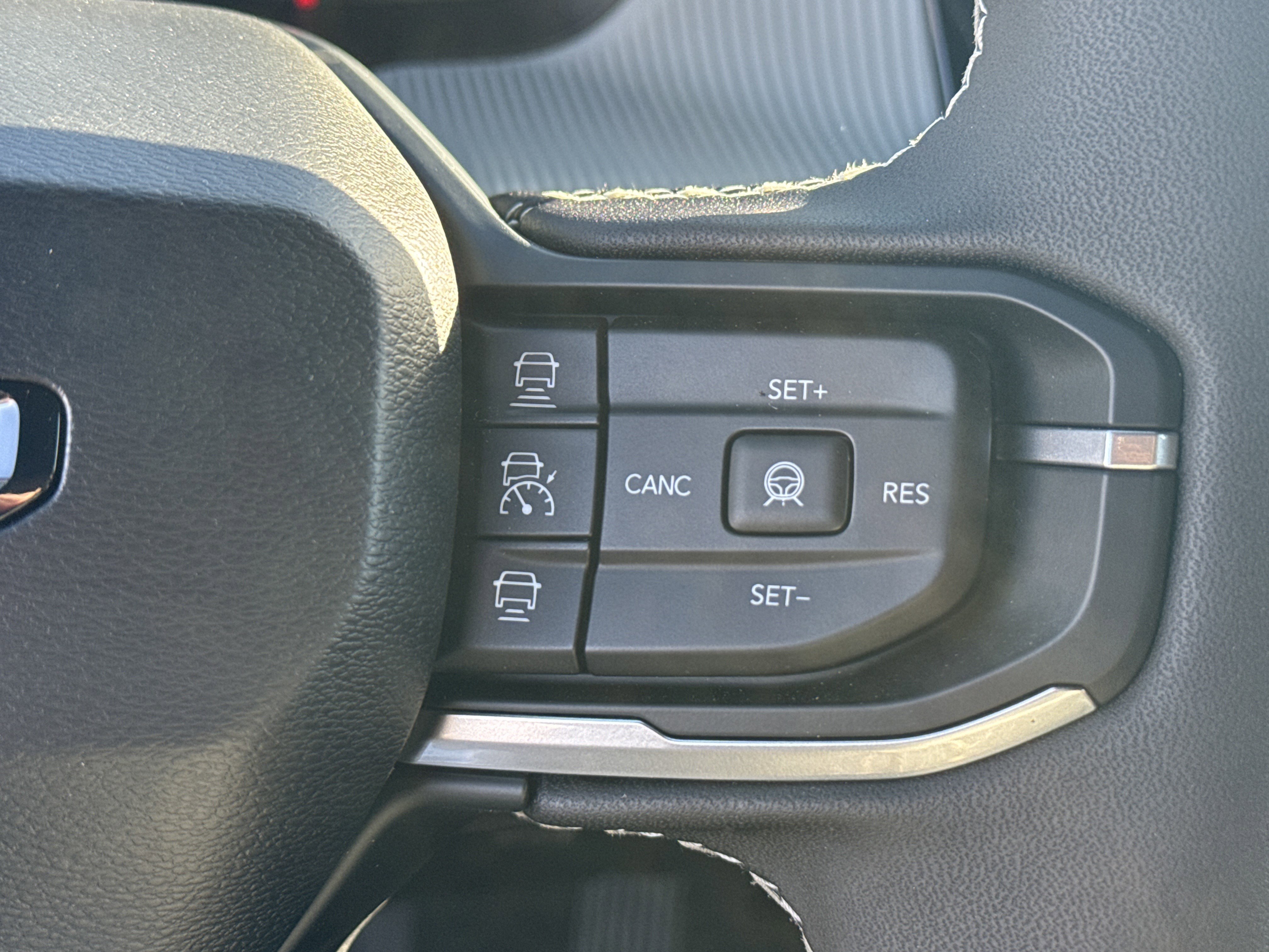 New 2026 Jeep Cherokee Laredo AWD/4WD image 31