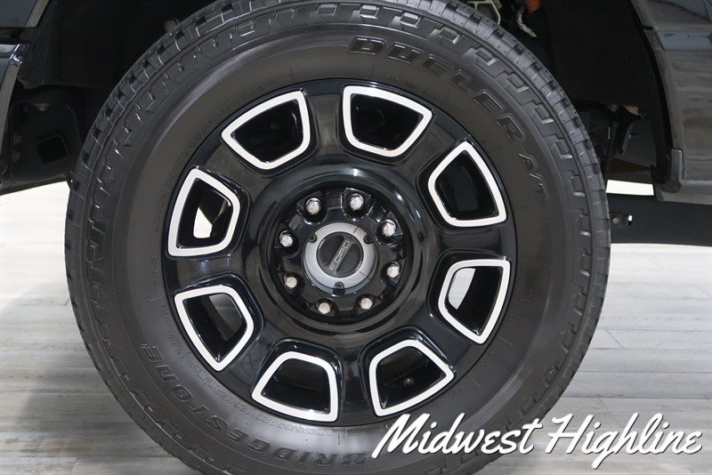 Used 2025 Ford F350 Platinum w/ FX4 Off-Road Package AWD/4WD image 15