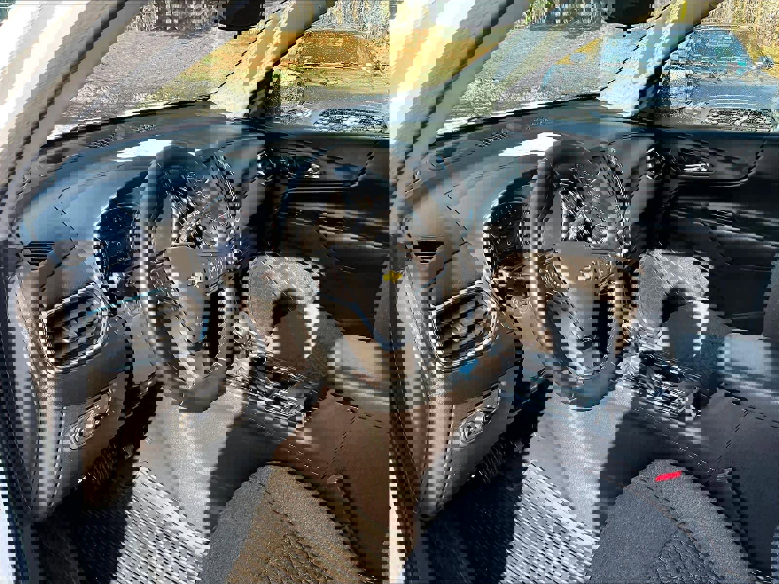 Used 2024 Chevrolet Equinox LT image 8