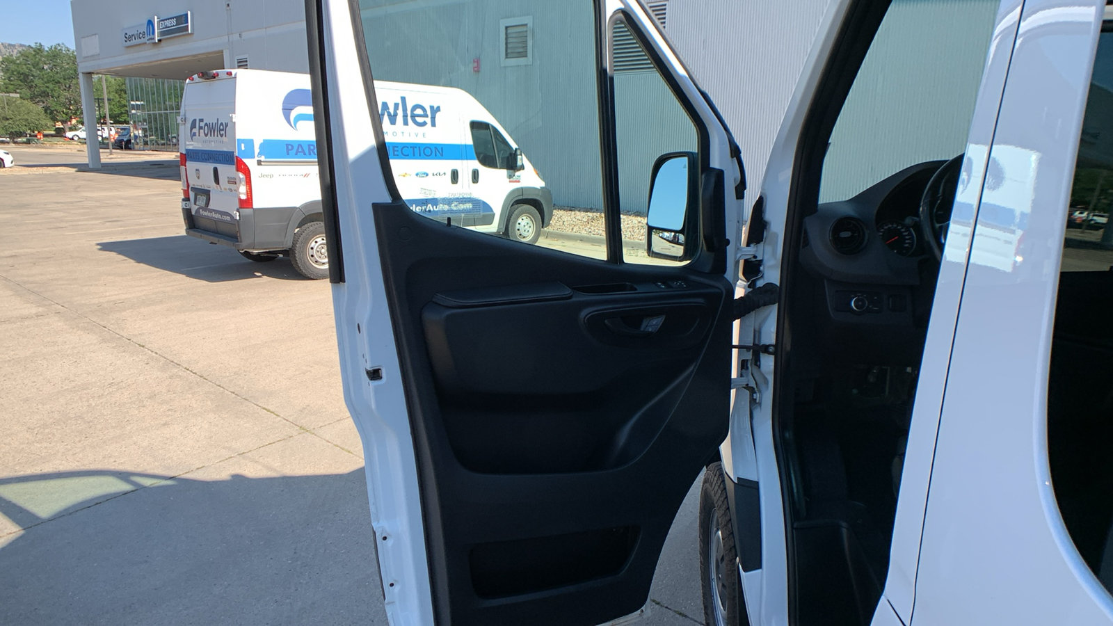 Used 2021 Mercedes-Benz Sprinter 2500 image 11