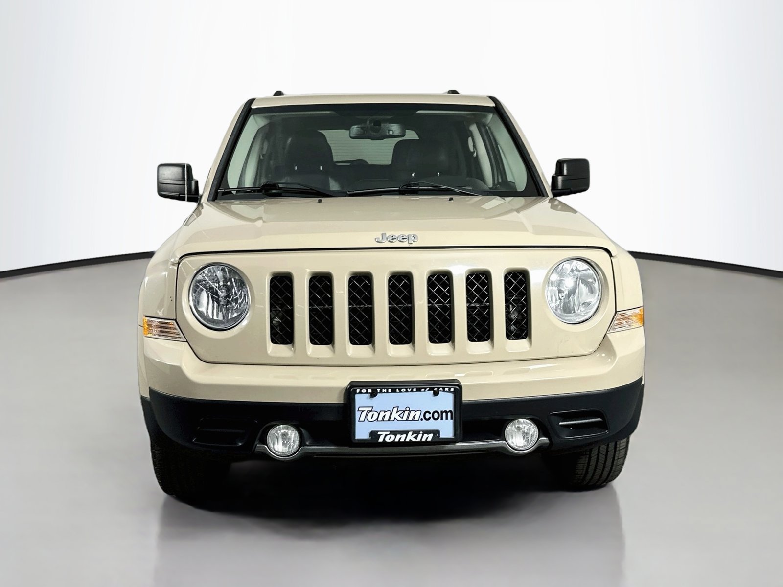 Used 2017 Jeep Patriot High Altitude AWD/4WD image 2