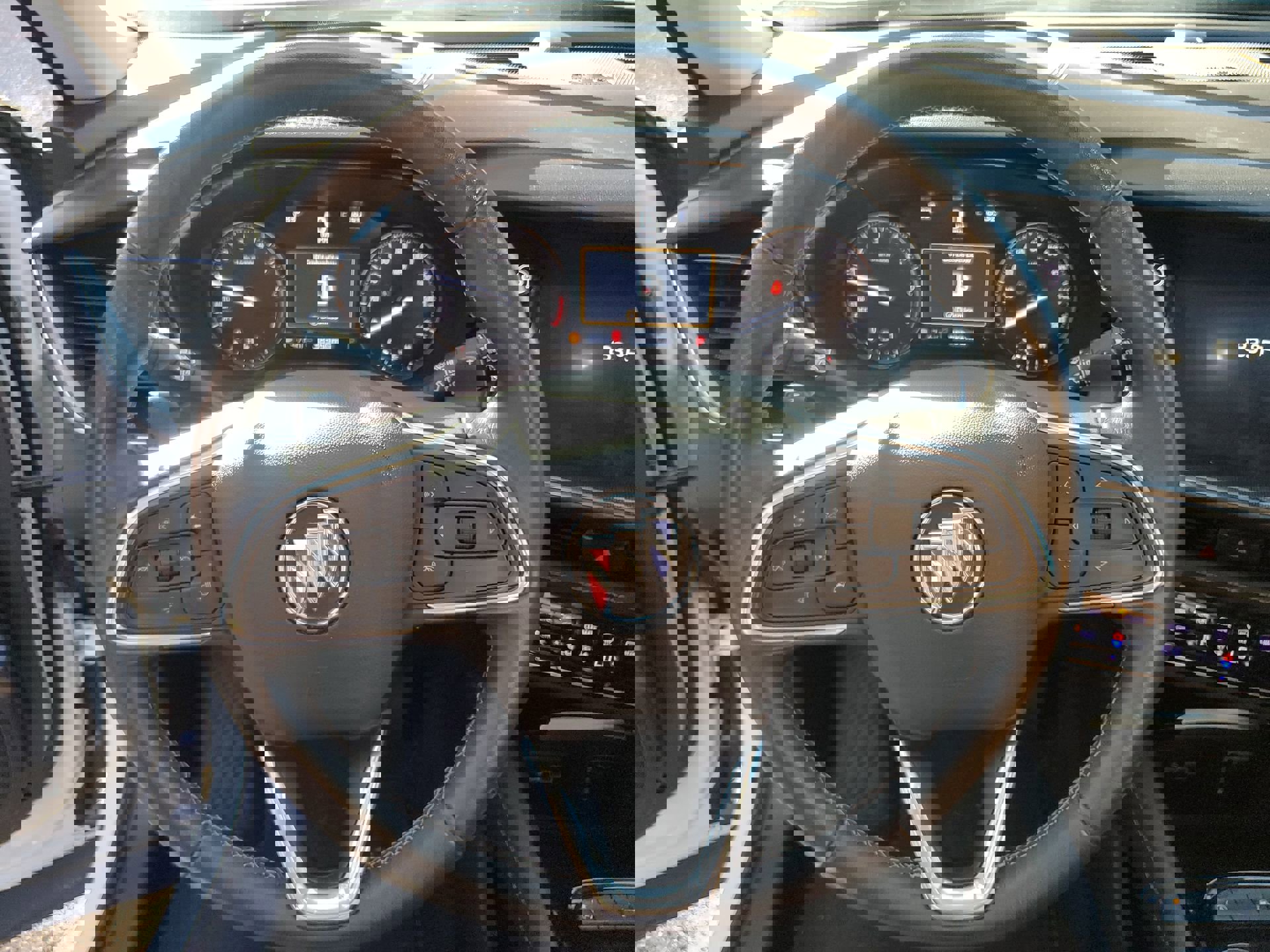 Used 2021 Buick Envision Essence image 62