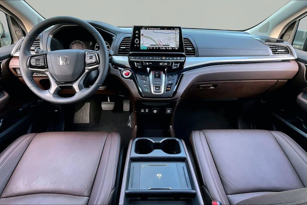 Used 2025 Honda Odyssey Touring image 8