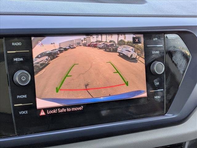 Used 2023 Volkswagen Taos SE w/ Panoramic Sunroof Package image 13