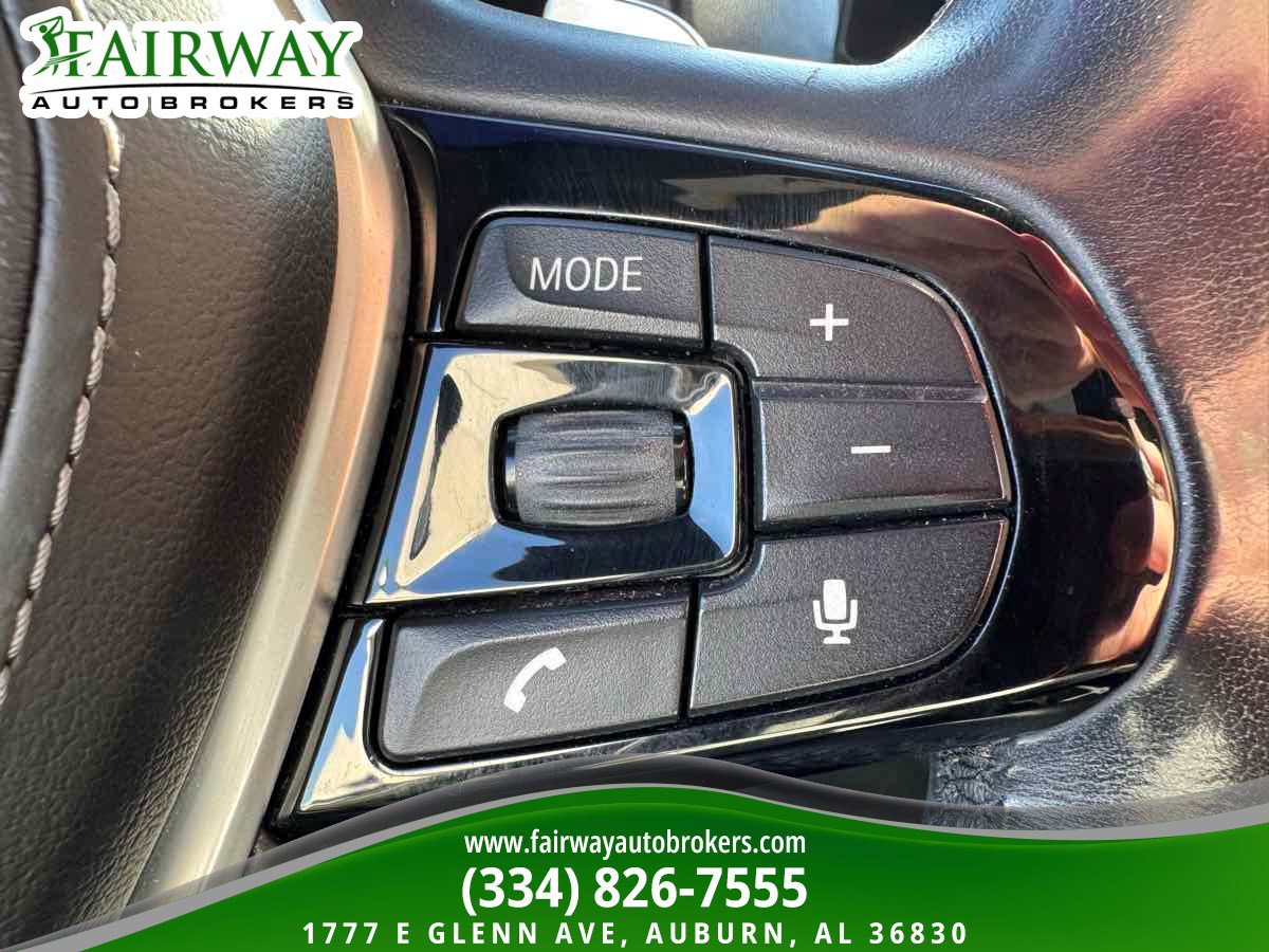 Used 2018 BMW 530i xDrive AWD/4WD image 19