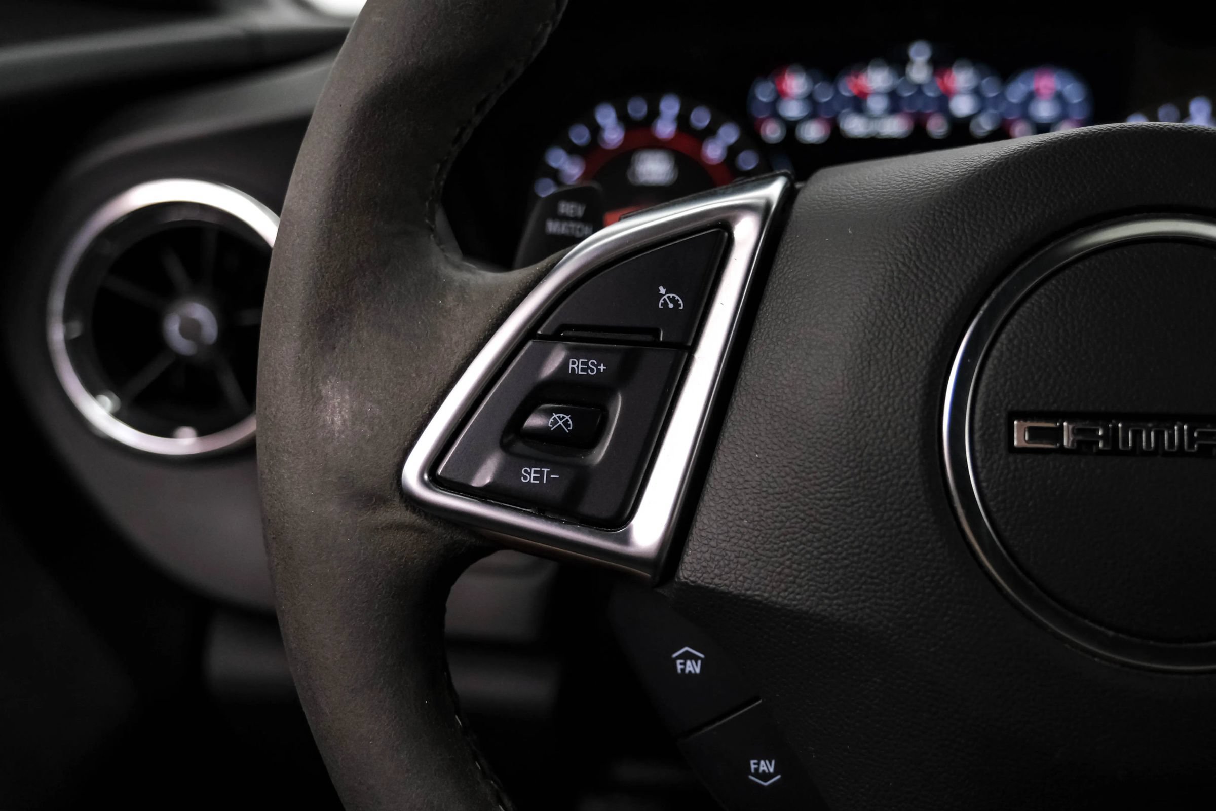 Used 2019 Chevrolet Camaro SS RWD image 15