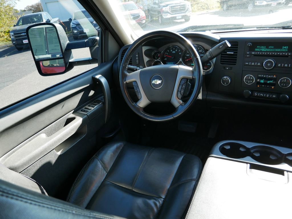 Used 2014 Chevrolet Silverado 3500 LT w/ Interior Plus Package image 13