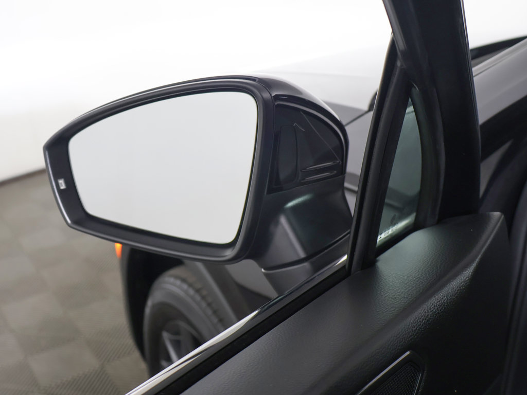Used 2023 Volkswagen Tiguan SE AWD/4WD image 30