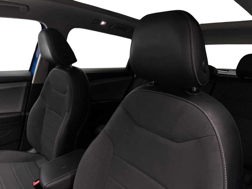 Used 2022 Volkswagen Taos SE w/ Panoramic Sunroof Package AWD/4WD image 27