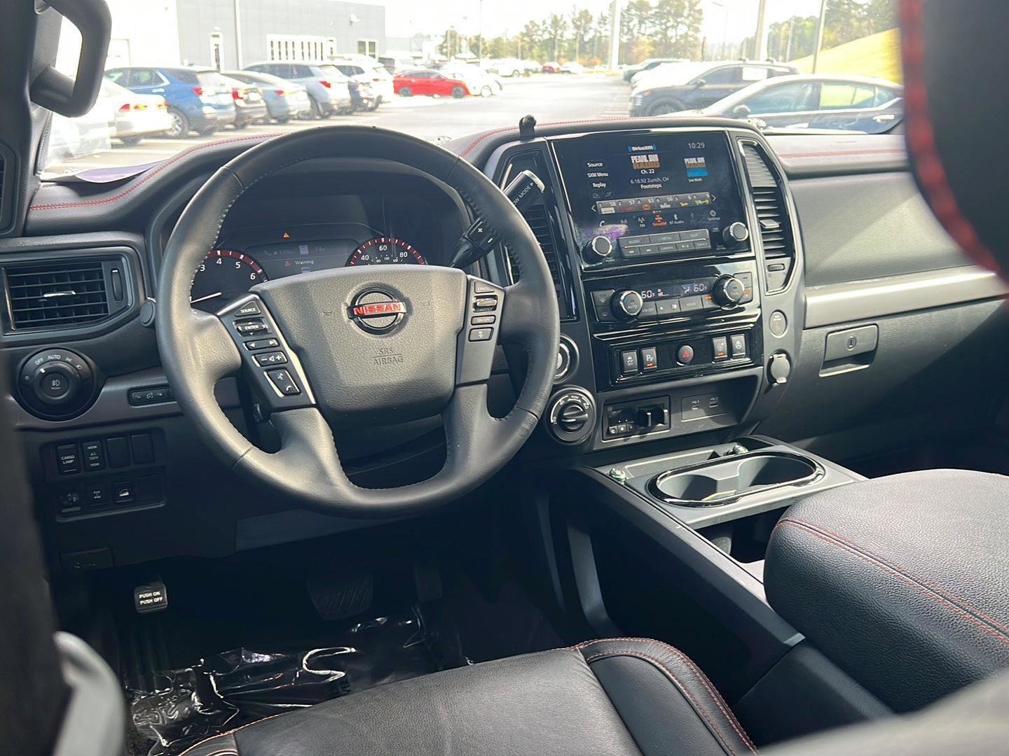 Used 2022 Nissan Titan PRO-4X w/ Pro-4x Convenience Package image 19