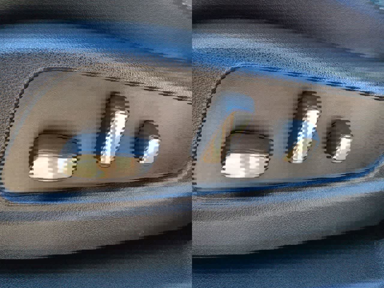 Used 2020 Cadillac XT5 Premium Luxury image 17