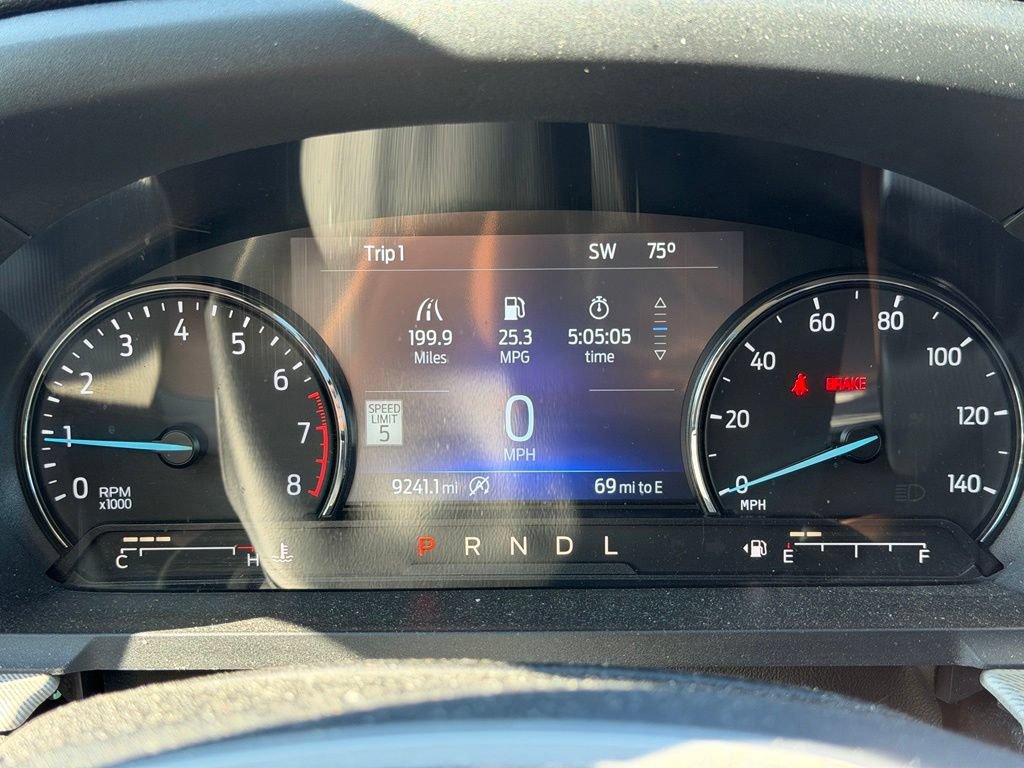 Used 2023 Ford Explorer XLT w/ Equipment Group 202A AWD/4WD image 15