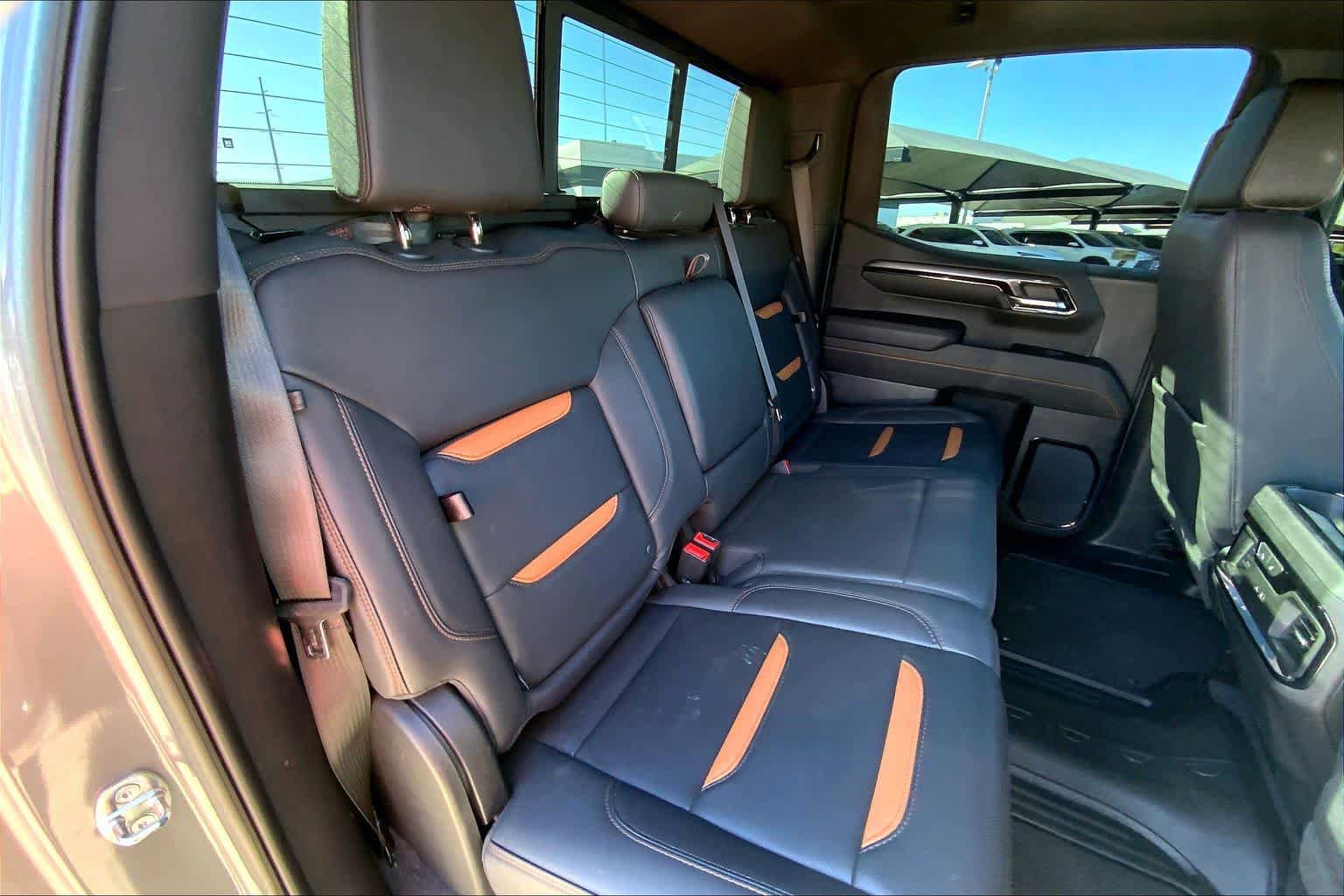 Used 2023 GMC Sierra 1500 AT4 w/ Technology Package AWD/4WD image 19