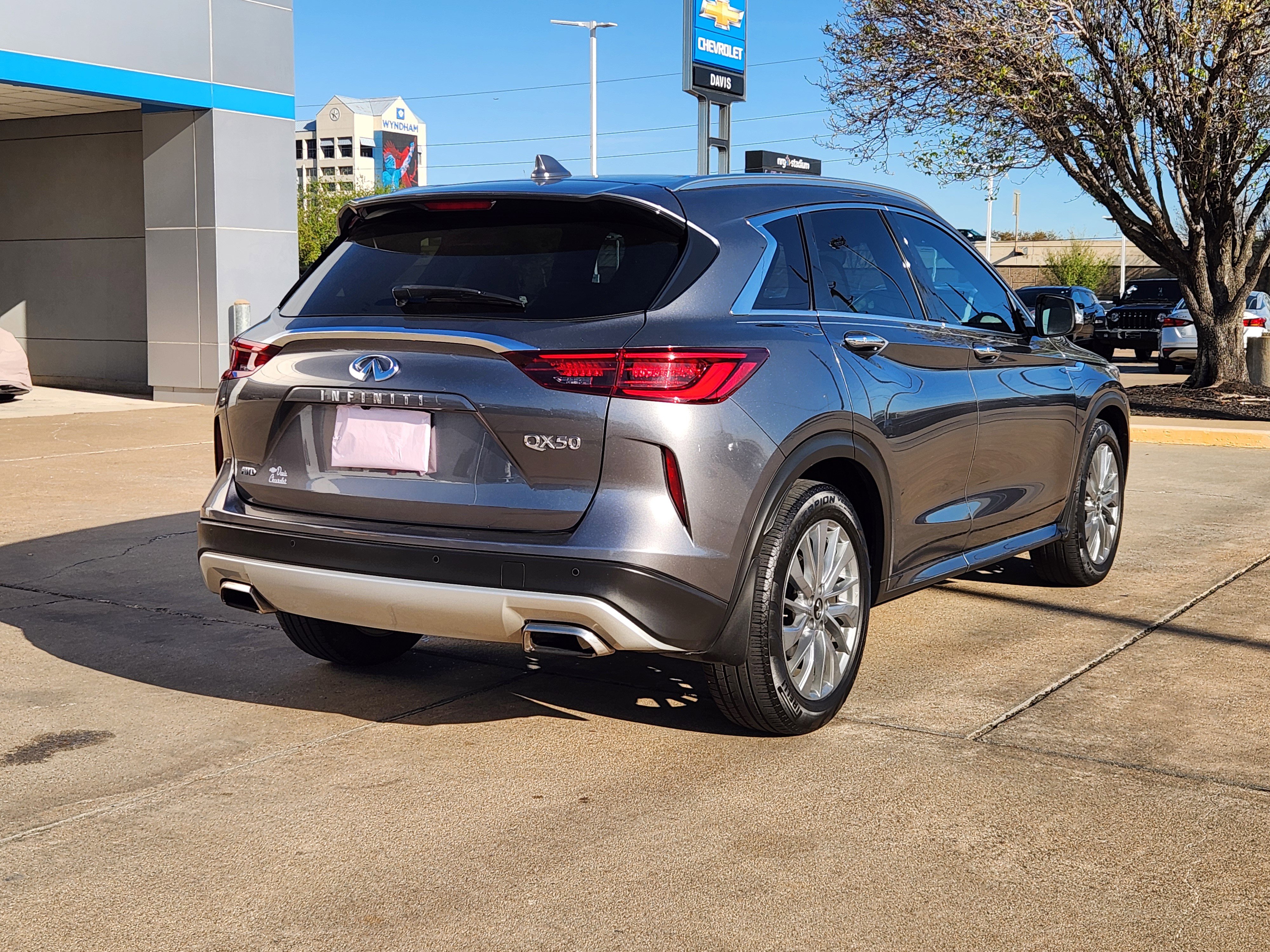 Used 2023 INFINITI QX50 Luxe AWD/4WD image 6