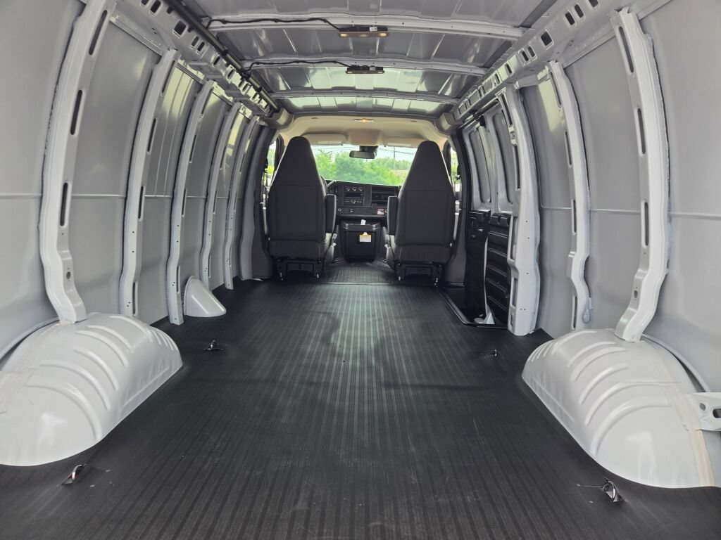 New 2026 Chevrolet Express 2500 Extended w/ Driver Convenience Package RWD image 14
