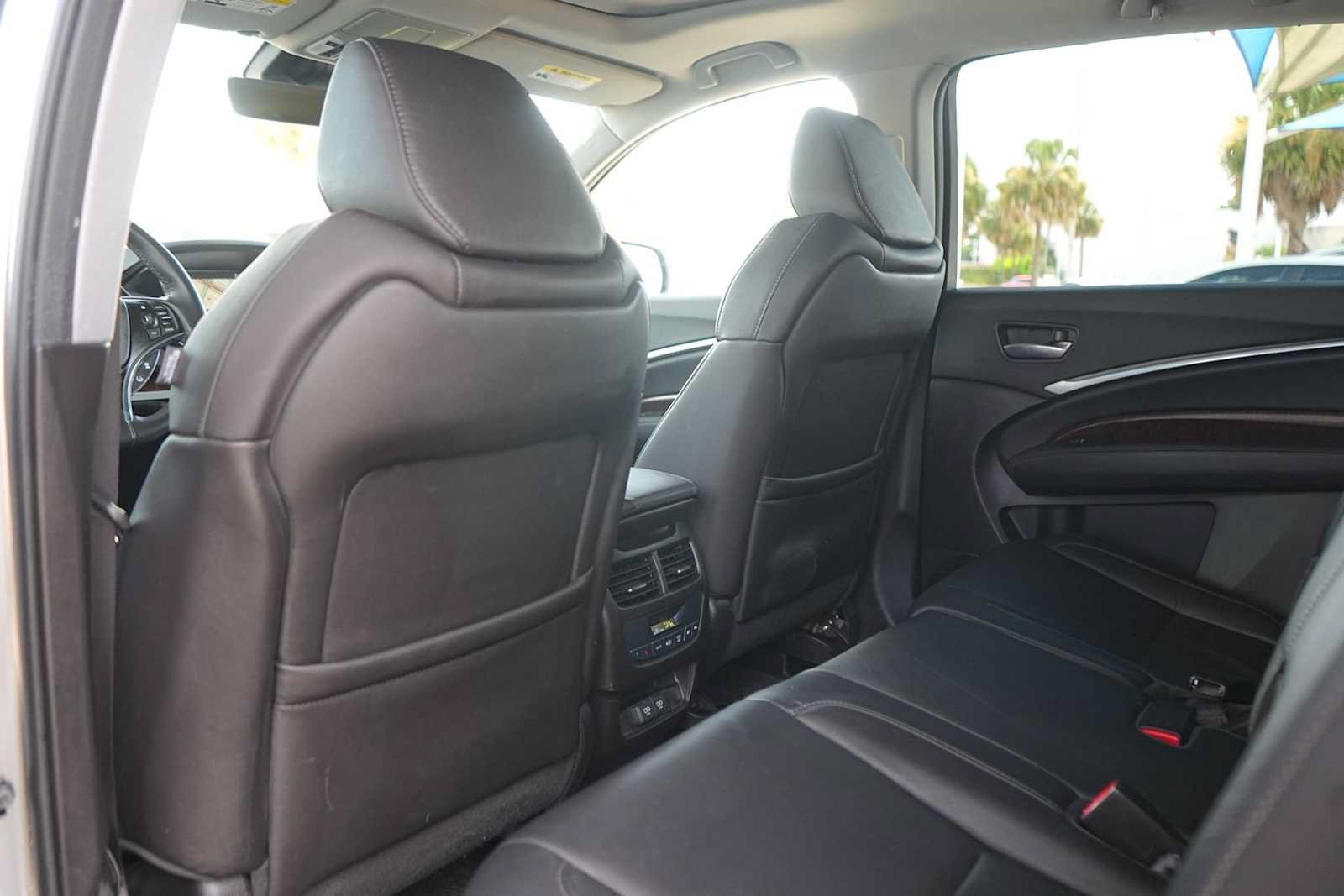 Used 2018 Acura MDX w/ Technology Package FWD image 13