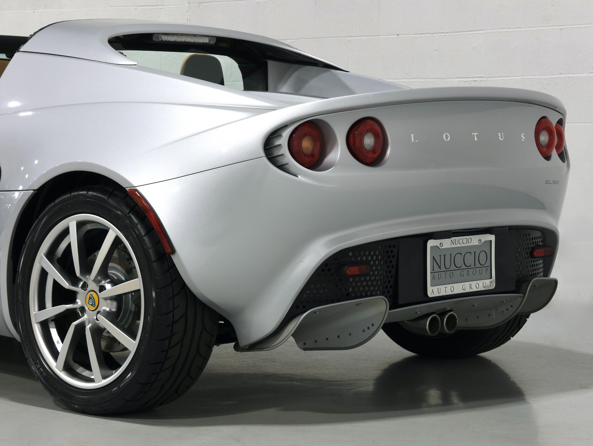 Used 2005 Lotus Elise image 39