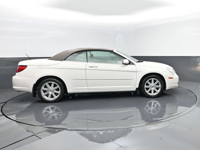 Used 2008 Chrysler Sebring Touring w/ Special Touring Group FWD image 4
