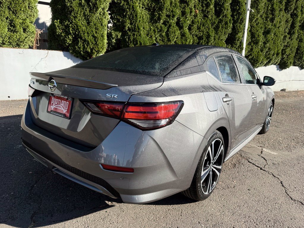Used 2023 Nissan Sentra SR FWD image 9