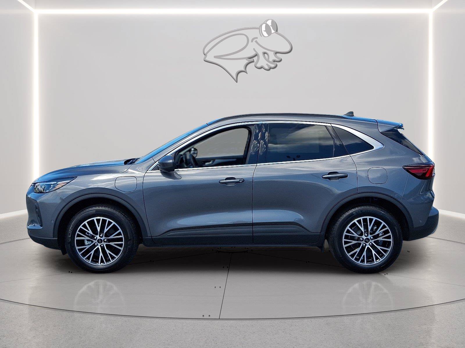 New 2024 Ford Escape SE w/ PHEV Premium Package FWD image 2
