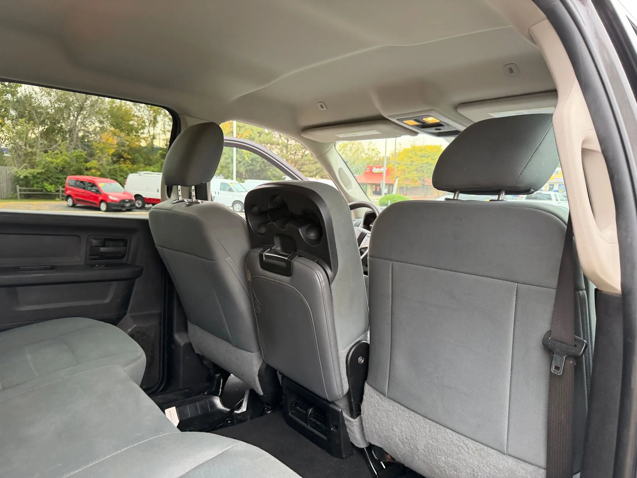 Used 2018 RAM 2500 Tradesman w/ Chrome Appearance Group image 27