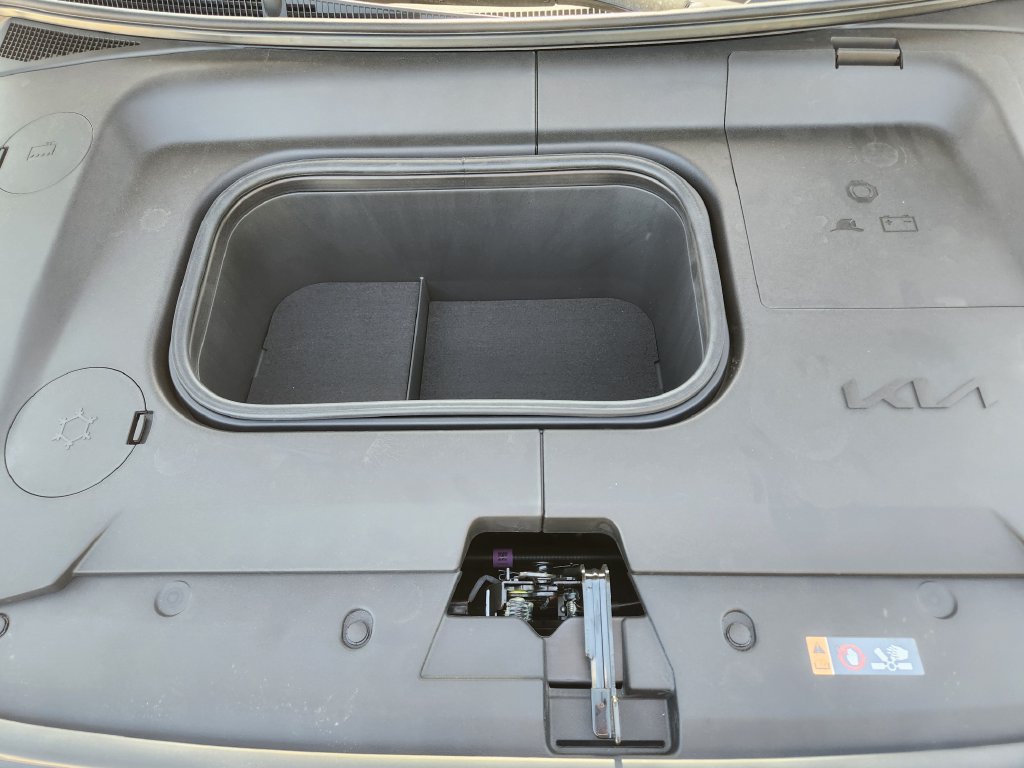 New 2027 Kia EV3 Wind FWD image 25