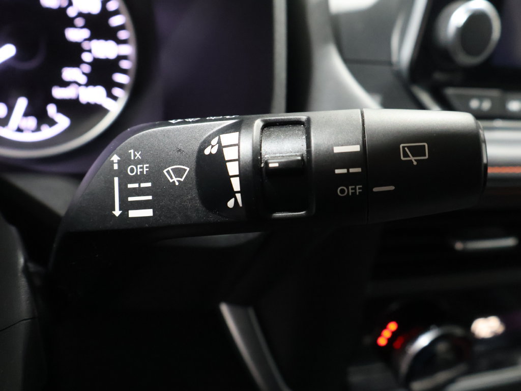 Used 2025 Nissan Rogue SV AWD/4WD image 41