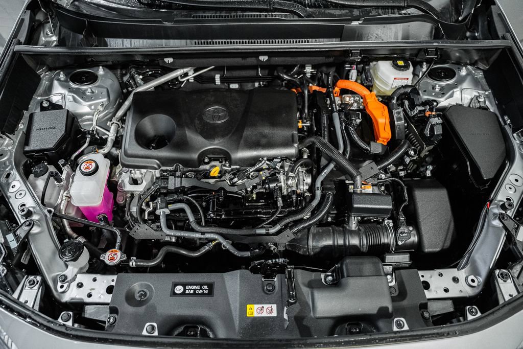 Used 2025 Toyota RAV4 XLE image 18