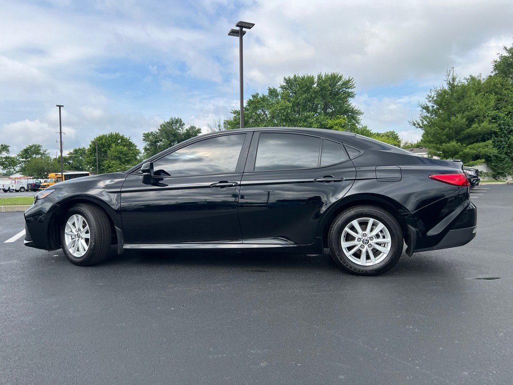 Used 2025 Toyota Camry LE image 22