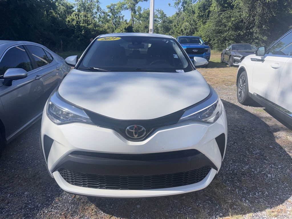 Used 2020 Toyota C-HR LE FWD image 1