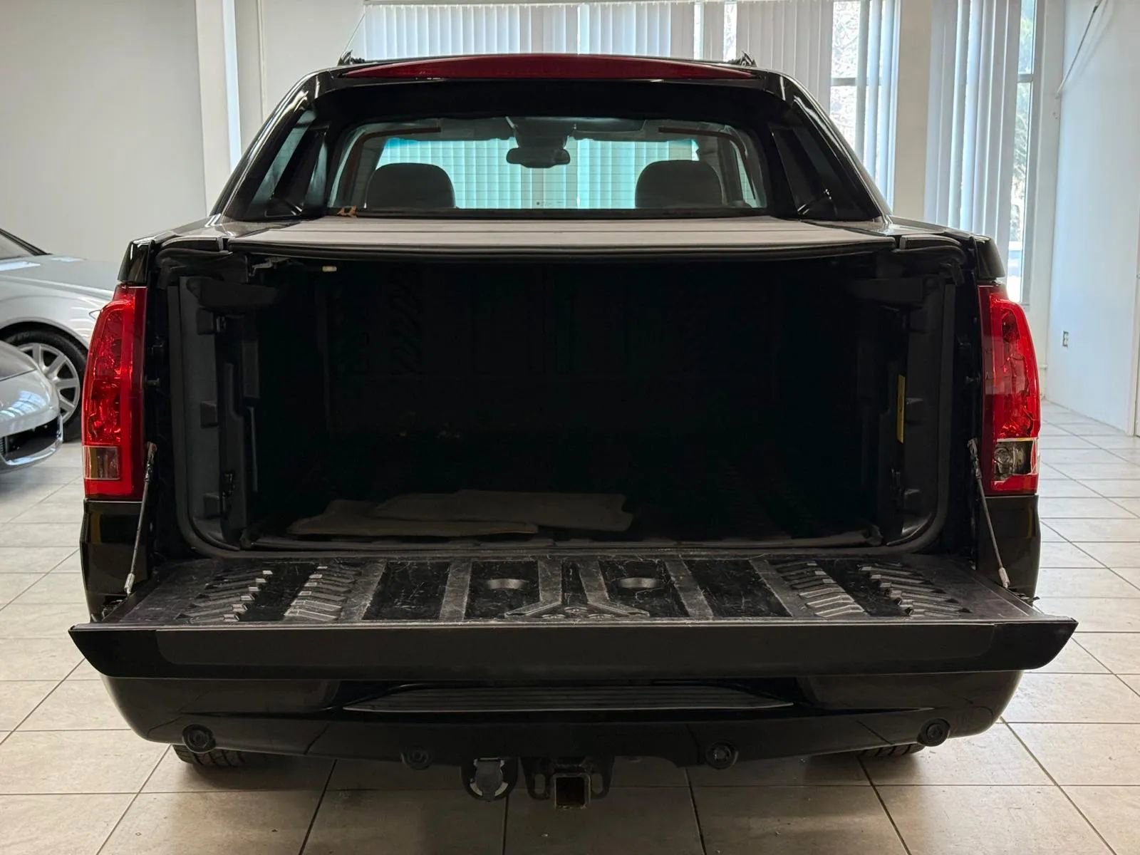 Used 2006 Cadillac Escalade EXT Sport Utility Pickup 4D 5 1/4 image 24