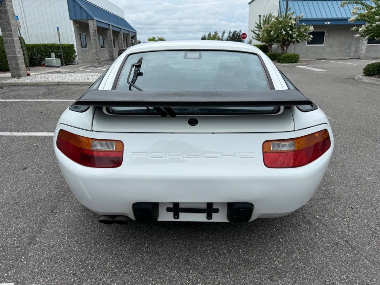 Used 1987 Porsche 928 S4 RWD image 5