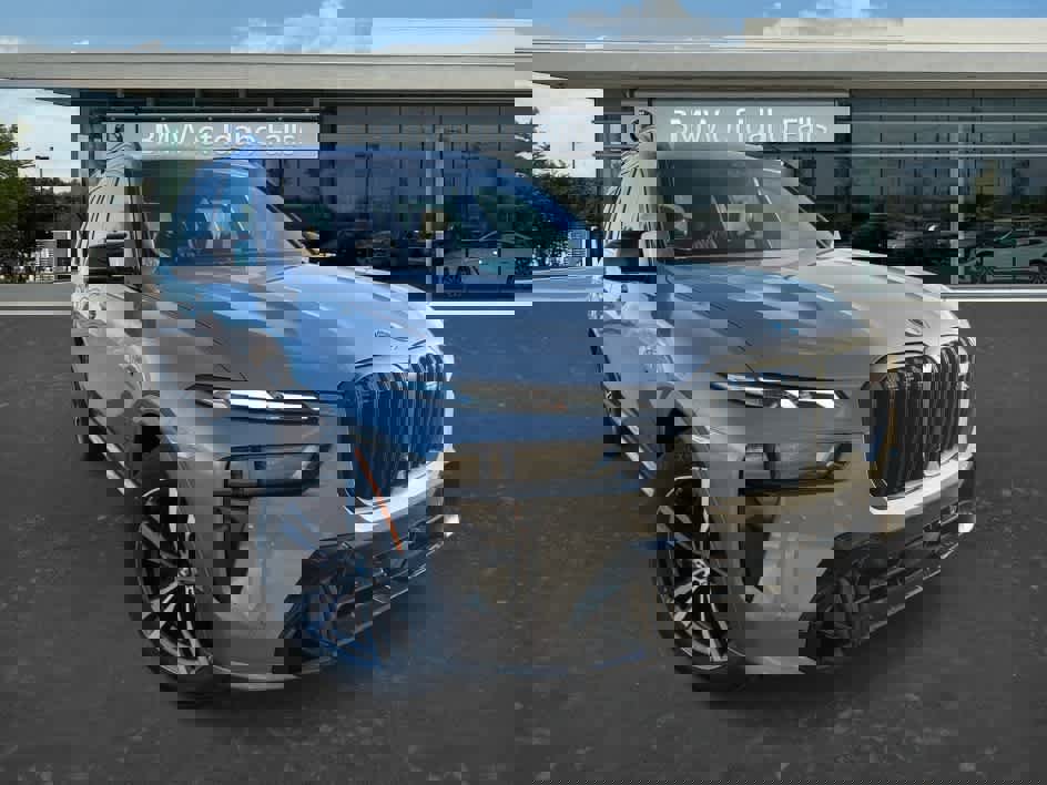 New 2026 BMW X7 M60i image 1