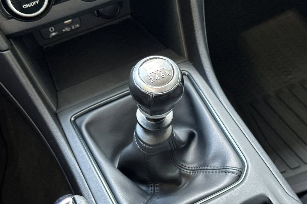 Used 2022 Subaru Crosstrek 2.0i Premium image 21