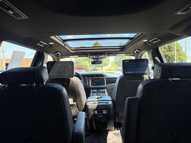 Certified 2023 GMC Yukon XL Denali w/ Denali Reserve Package AWD/4WD image 9