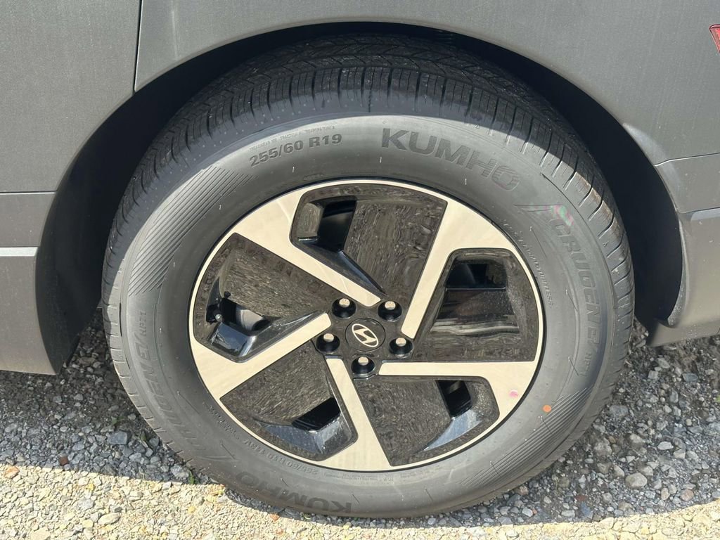 New 2026 Hyundai Ioniq 9 SE image 6