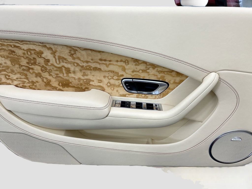 Used 2017 Bentley Continental GT image 30