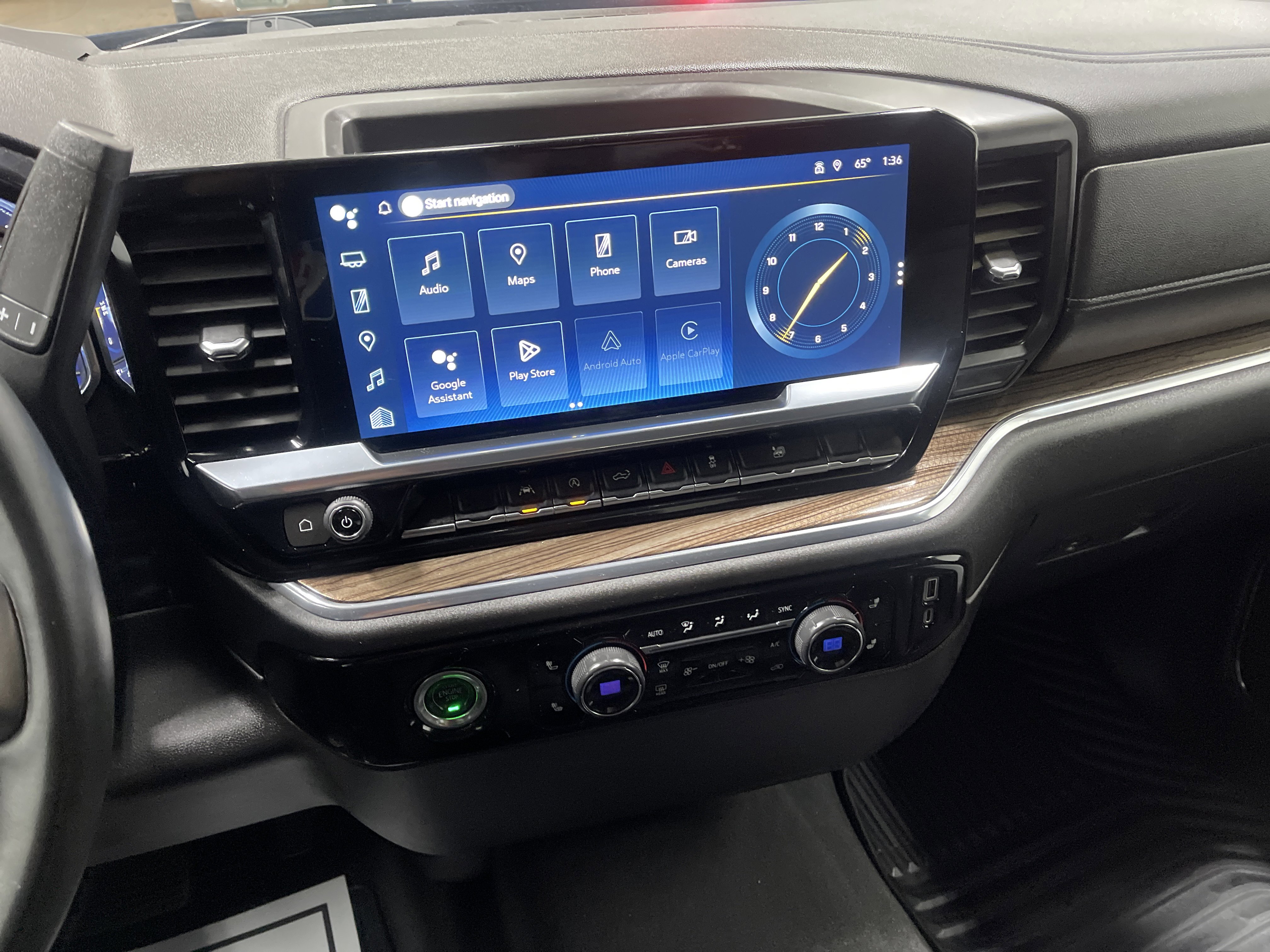 Used 2023 Chevrolet Silverado 1500 LT image 29