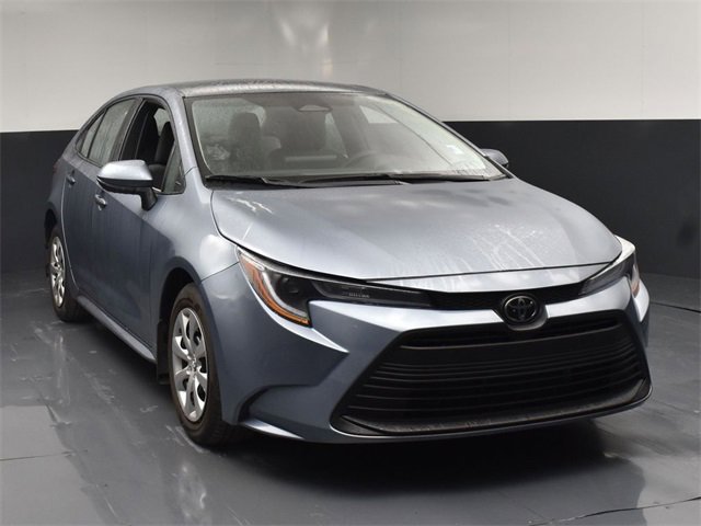 Used 2025 Toyota Corolla LE video 2