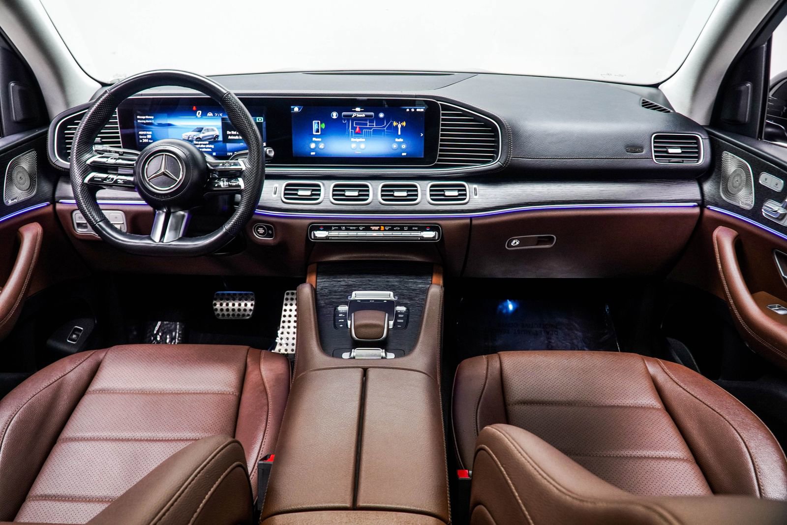 Used 2024 Mercedes-Benz GLS 450 4MATIC image 5