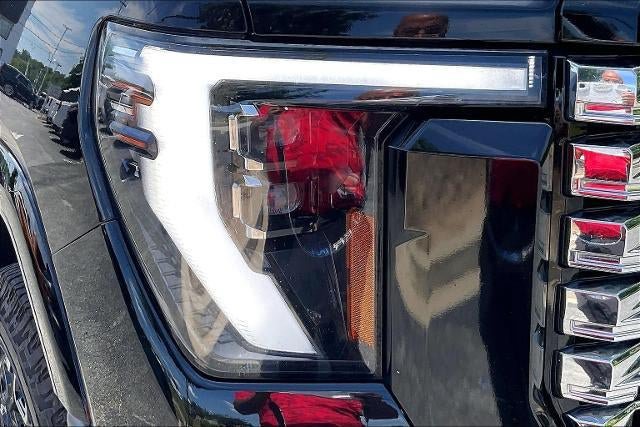 Used 2024 GMC Sierra 3500 Denali w/ Denali Reserve Package AWD/4WD image 31