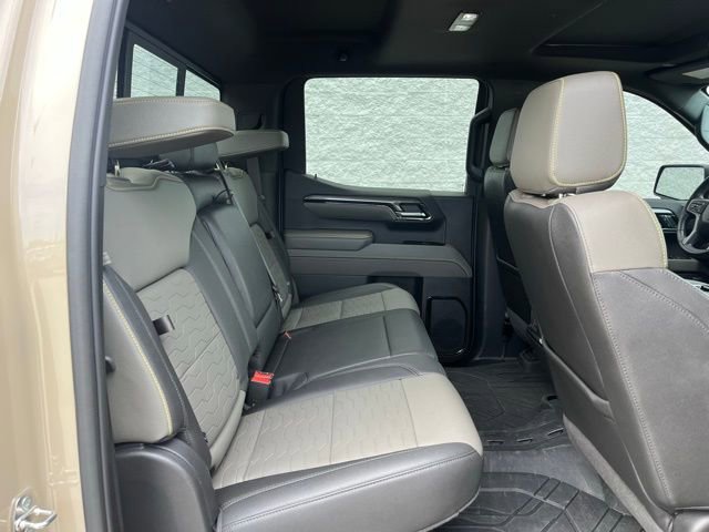 Used 2022 Chevrolet Silverado 1500 ZR2 w/ Technology Package image 9