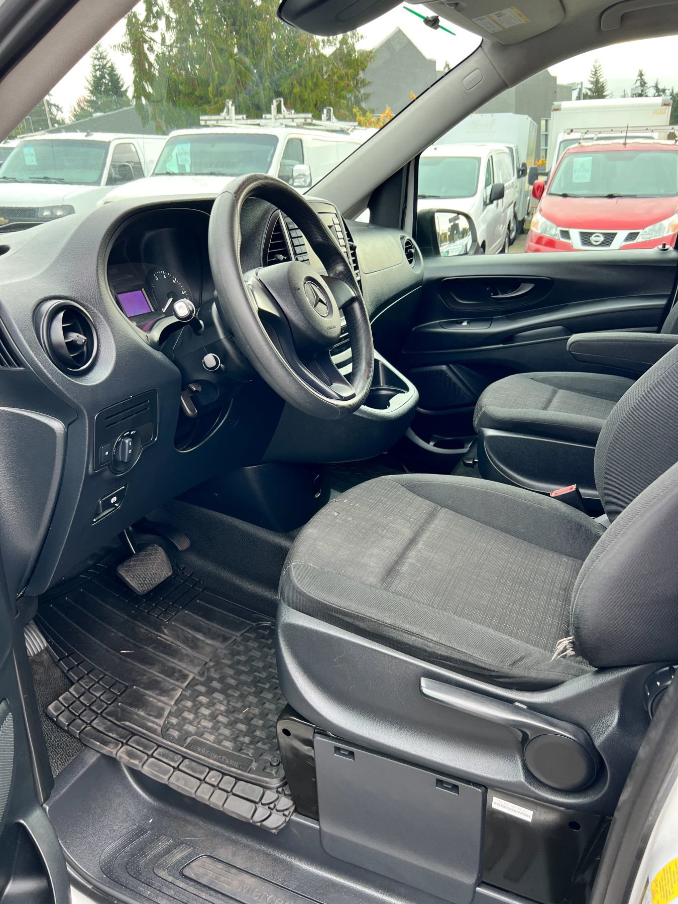 Used 2019 Mercedes-Benz Metris Standard WB Van 3D image 10