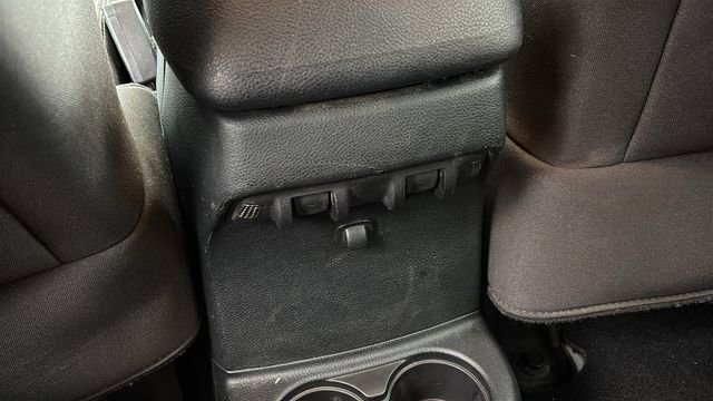 Used 2017 Jeep Wrangler Unlimited Sahara w/ Connectivity Group image 10