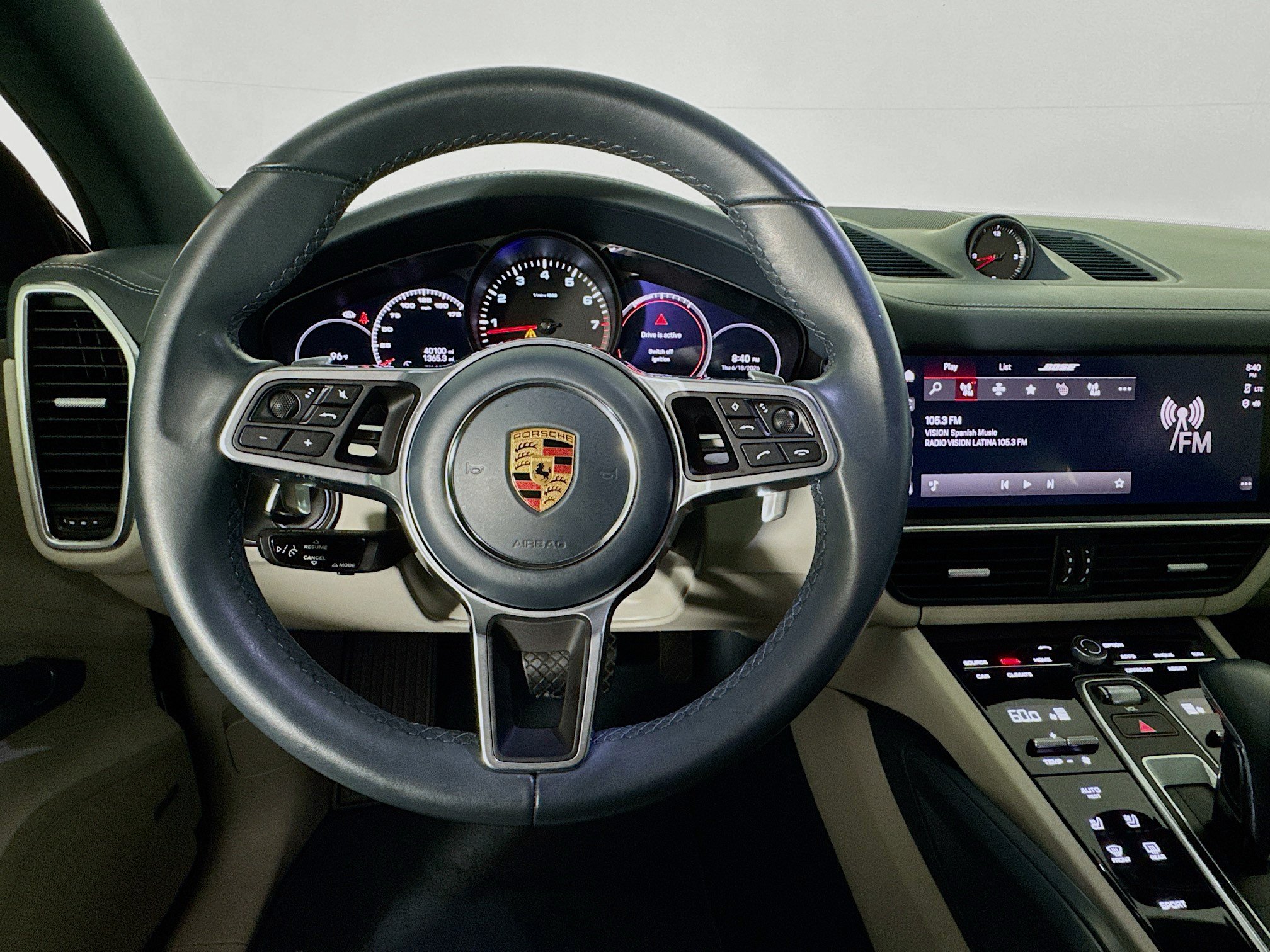 Used 2022 Porsche Cayenne AWD/4WD image 10